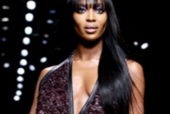 Наоми Кэмпбелл закрыла показ Roberto Cavalli