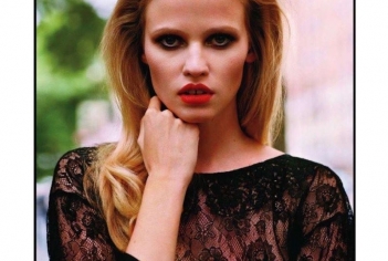 Лара Стоун в фотосессии ноябрьского Vogue Paris