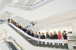 В Лондоне на Оксфорд стрит открылся универмаг Debenhams