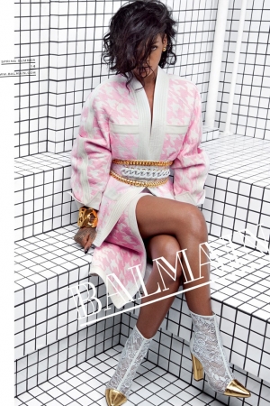 Певица Rihanna приняла участие в новой рекламной кампании Balmain