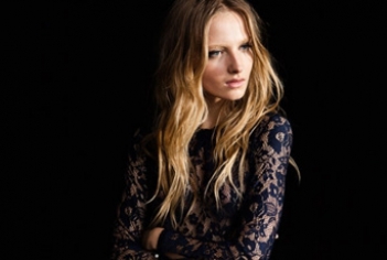 Zara: Lookbook November 2011