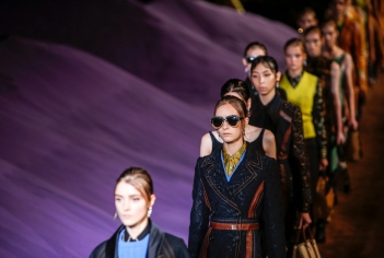Показ Prada 2015 SS