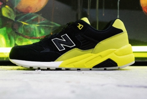 New Balance выпустил кроссовки ко Дню всех Влюбленных