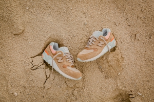 New Balance выпустил кроссовки Camel-Inspired 999